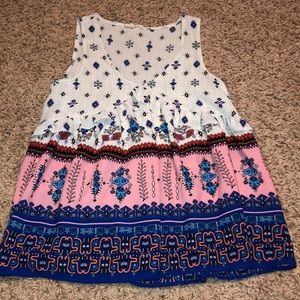 V-NECK cream pink blue tank with designs